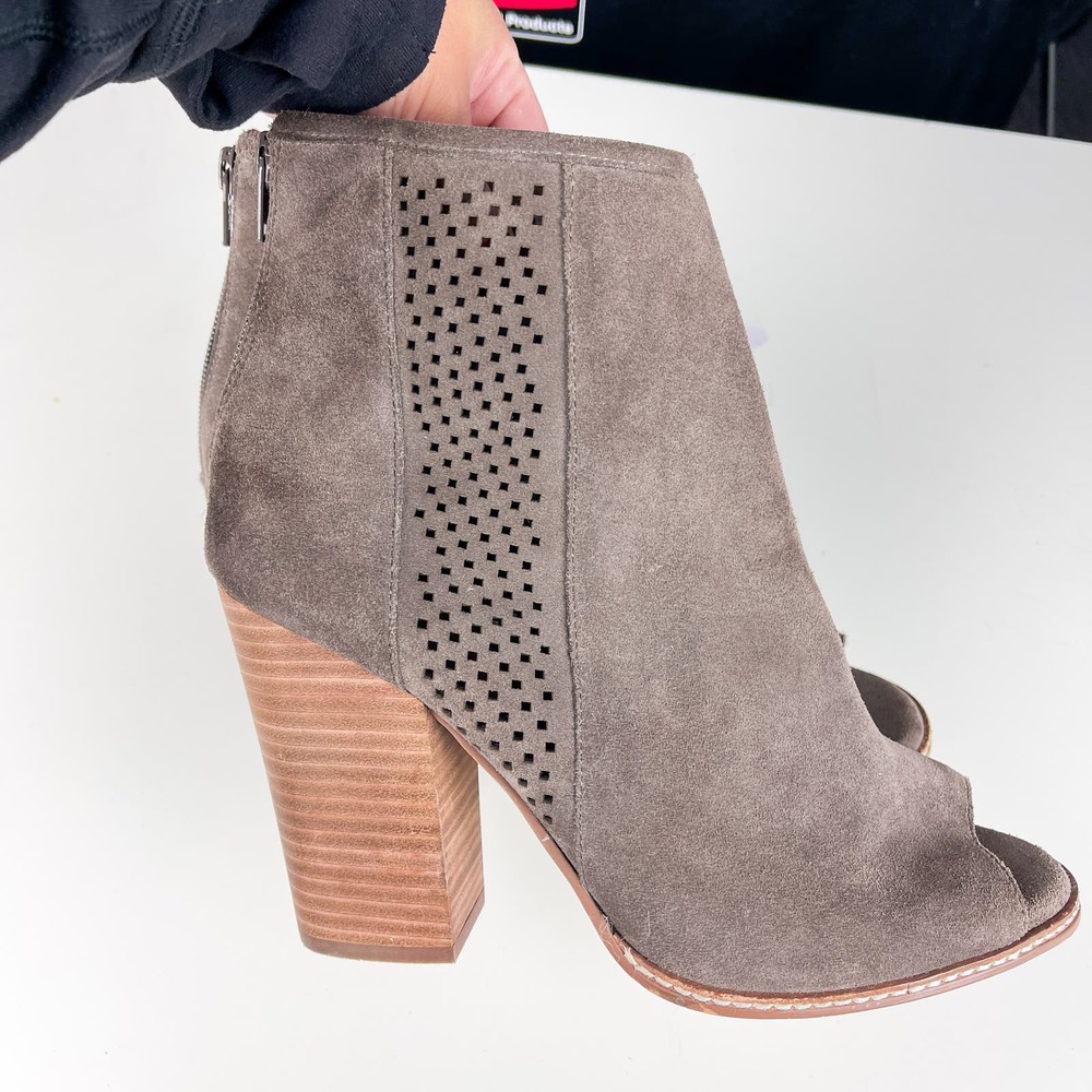 Gianni Bini Womens 10 Suede Leather Gray Ankle Booties Boots 4.5" Heel Open Toe - Picture 2 of 12